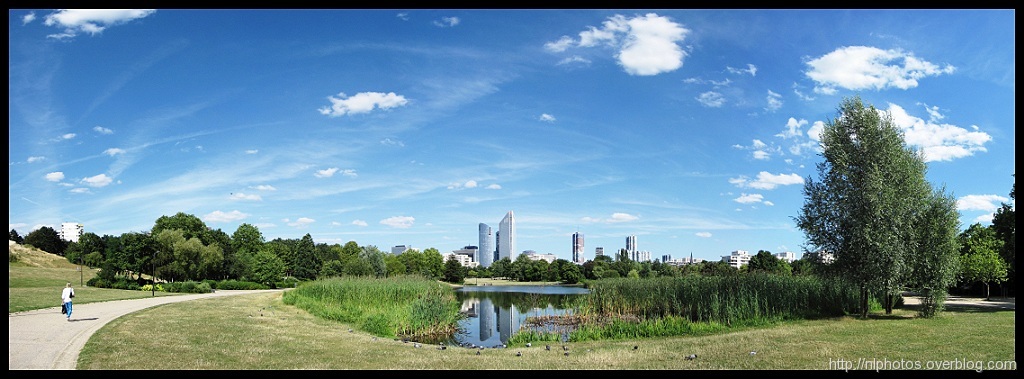 pano-nanterre02-r01-001 Vue du Parc vers la Défense (Photo Nicolas Lemarchand / http://nlphotos.overblog.com)